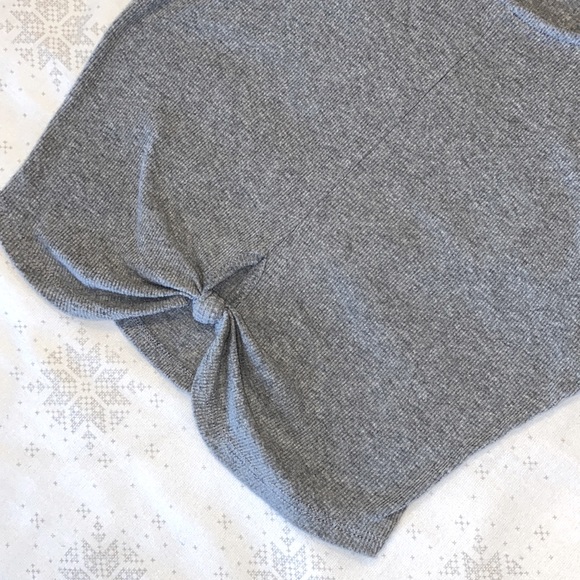 gray, front knot, cropped tank top - Picture 3 of 4